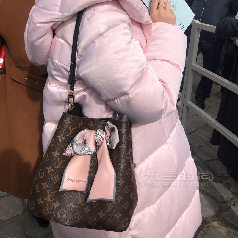 LV粉色水桶包美少女必入的入門款，法國購入還可以退稅哦 (3)