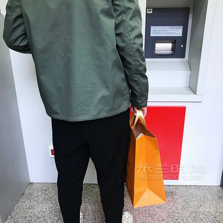 最近的LV鏈條包越發(fā)的好看，新入的包包就是好看～ (4)