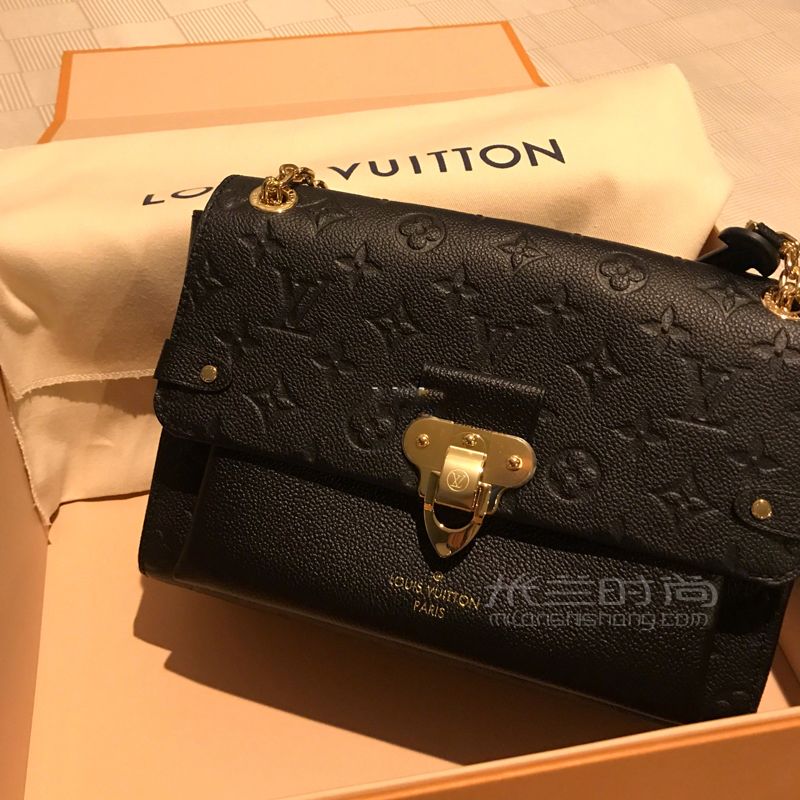 23歲擁有人生第一個(gè)lv包包以前一直覺得奢侈品是會上癮的加上之前讀書沒有工 (2)