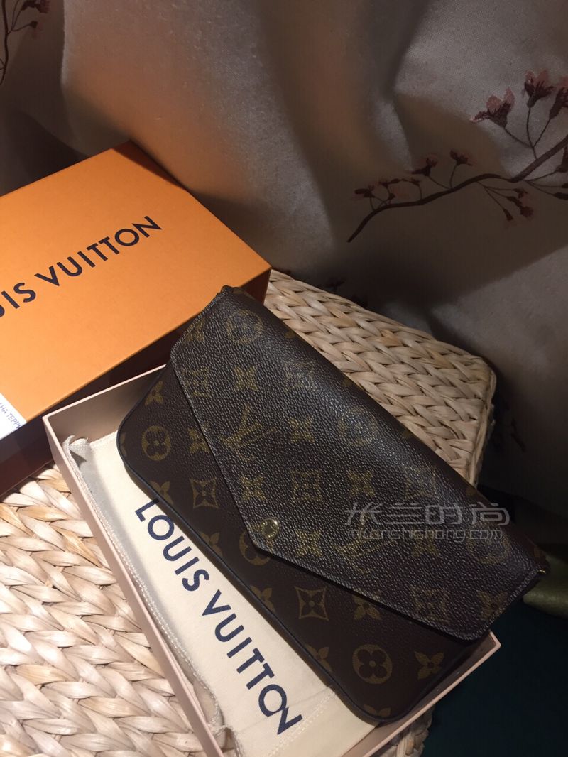 每個(gè)喜歡包包的女人應(yīng)該有一只LV包包，LV三合一包包圖文 (2)