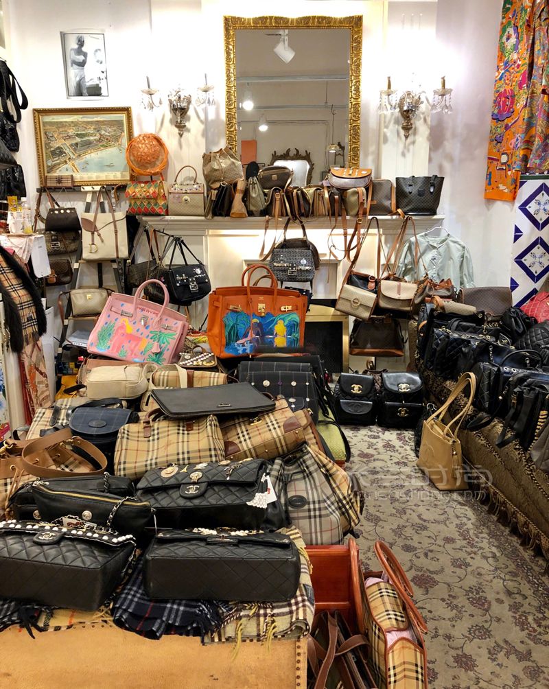 首爾新沙洞最強(qiáng)奢侈品vintage古著店攻略 雖然說是兩家_購物地 (3)
