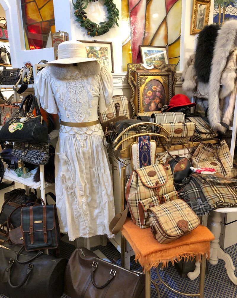 首爾新沙洞最強(qiáng)奢侈品vintage古著店攻略 雖然說是兩家_購物地 (7)