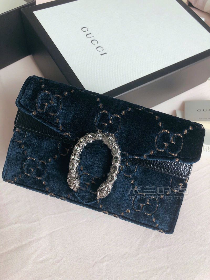 BlingBling的Gucci酒神閃的發(fā)光的Gucci mini包 (1)