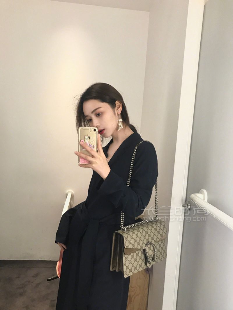 每日分享最愛(ài)的Gucci酒神包絕對(duì)是我的心頭愛(ài) 第一次分享奢包哈哈哈沒(méi)什么經(jīng) (4)