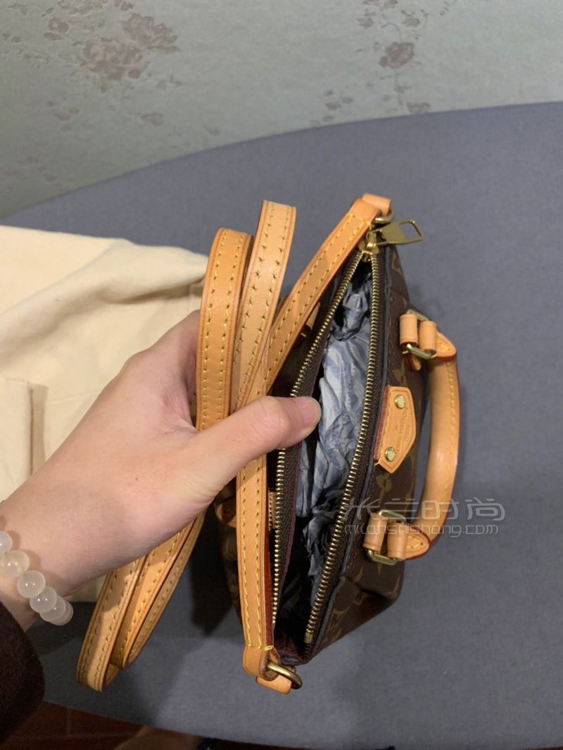 談?wù)勎覍?duì)奢侈品包包的看法 (2)
