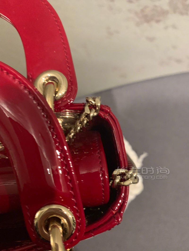談?wù)勎覍?duì)奢侈品包包的看法 (3)