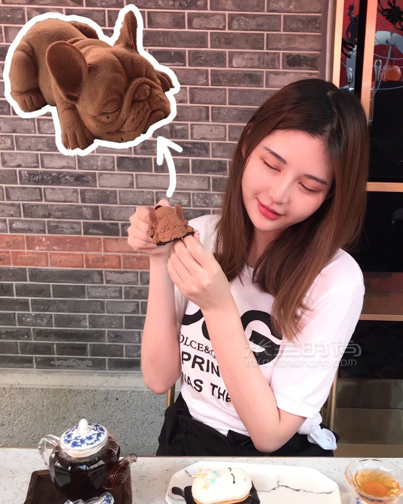 OOTD在凍僵的邊緣瘋狂試探還好有圍巾 快要立冬 但白天有太陽的時候 (2)