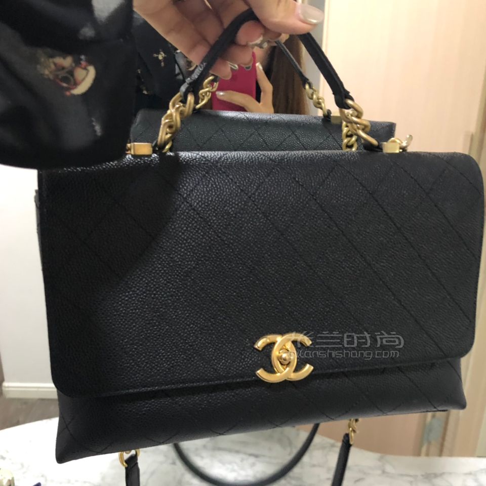第一個(gè)香奈兒包包2019年新款實(shí)用又好看！ (1)