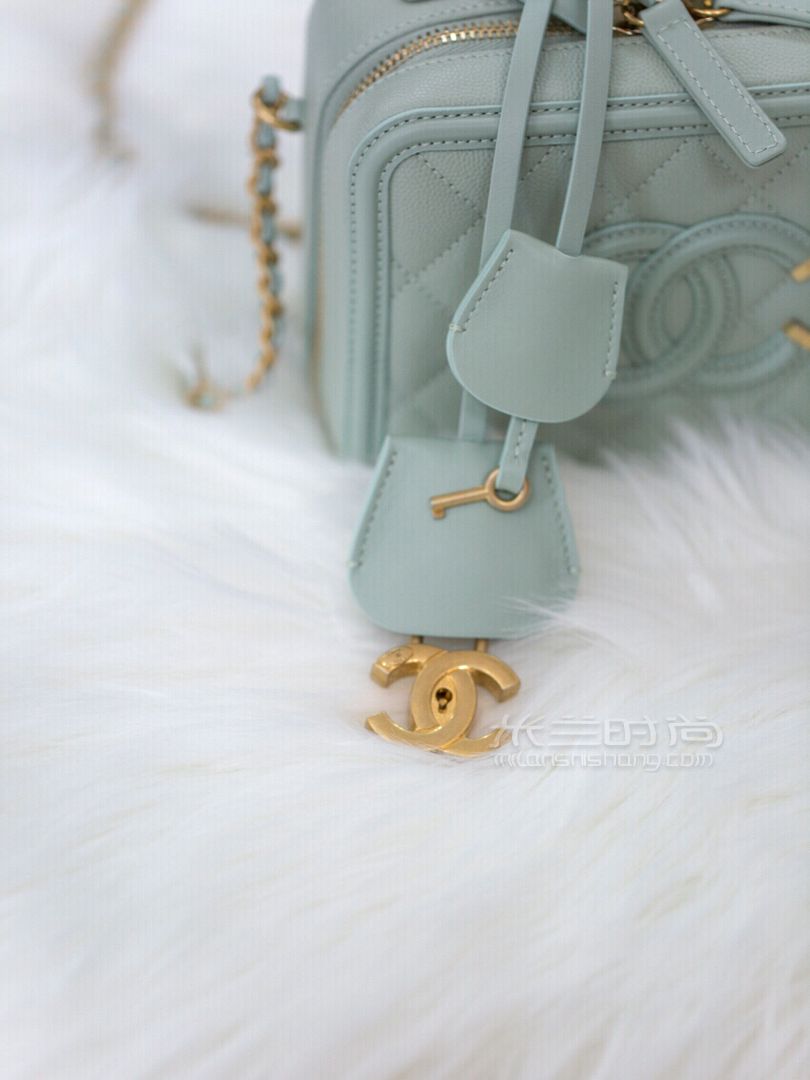 Chanel 香奈兒 薄荷綠牛皮帶鎖 復(fù)古 盒子包 適合夏天的包 (5)