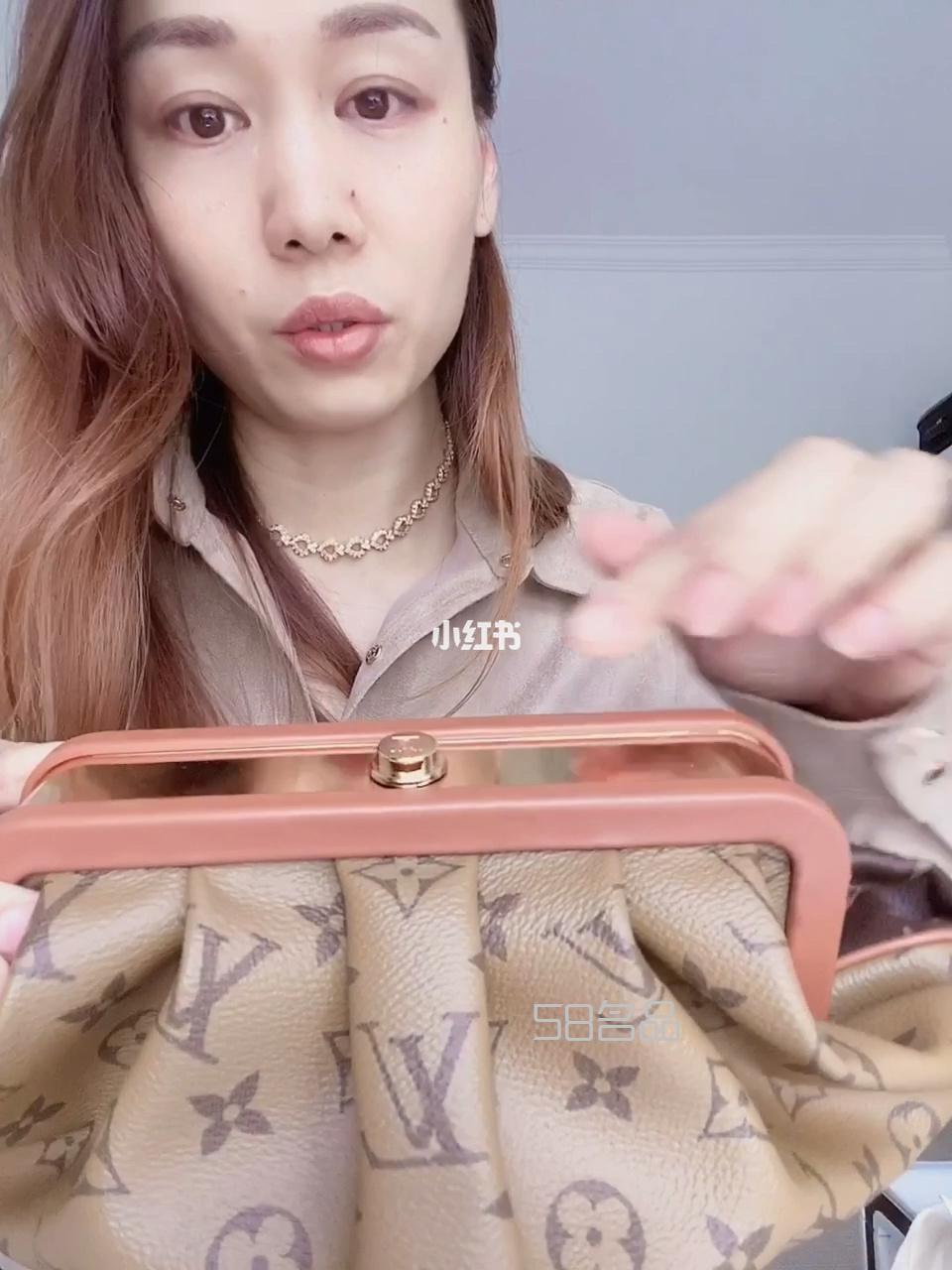 LV云朵包、soft trunk mini上身和小硬箱對(duì)比,lv包拉鏈鎖有什么用_1