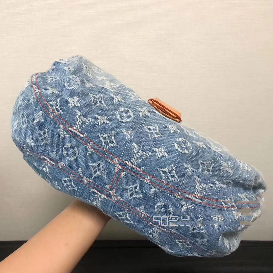 稀有款Lv 腋下包?。?lv2016新款女包圖片雙肩背官網(wǎng)_5