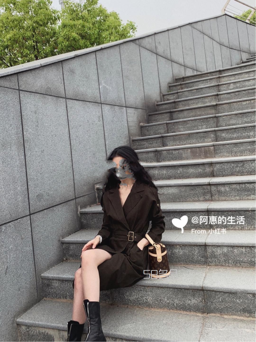 LV duffle老花限量薯?xiàng)l包,lv蒙田包街拍_5