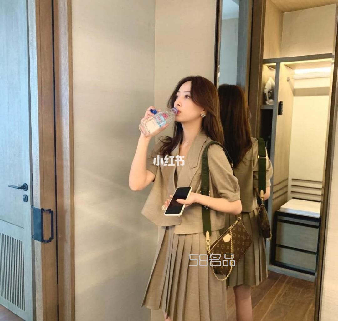 lv麻將包打麻將不一定行 但這個(gè)一定行,買(mǎi)lv speed 30還是35人多_3