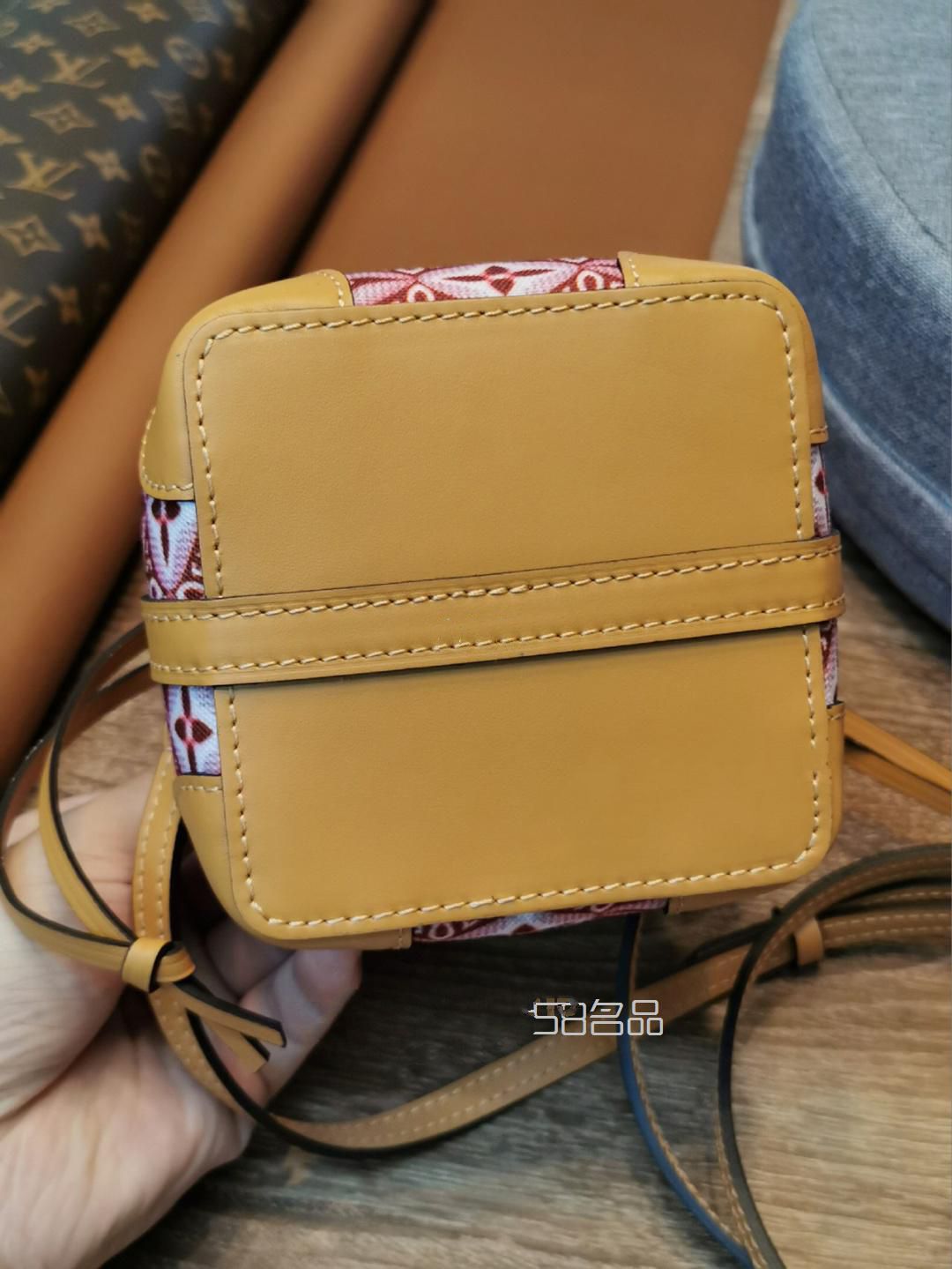 LV 路易威登 Louis Vuitton 2020新款走秀mini包,lv豆豆錢(qián)包國(guó)內(nèi)專(zhuān)柜價(jià)_5