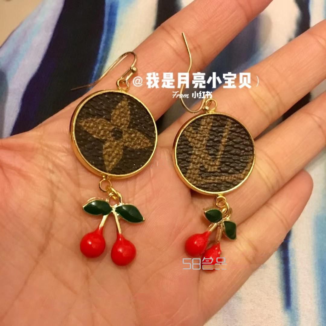 中古包拆包LV不對稱櫻桃耳勾,正版lv休閑鞋_1