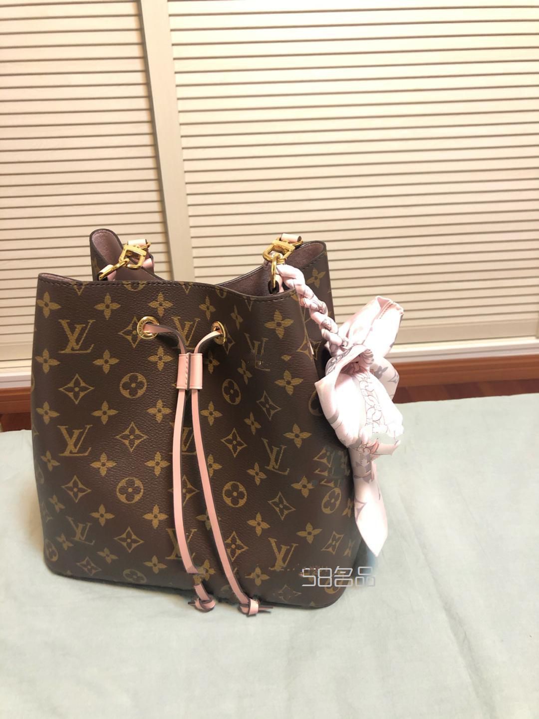 第一個(gè)大牌奢侈品包～lv水桶,lvm40145_5