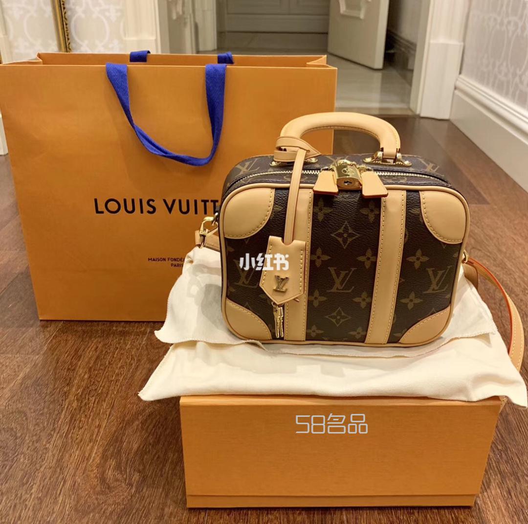 一只超級精致的lv秀款包包,lv女款價(jià)格_1