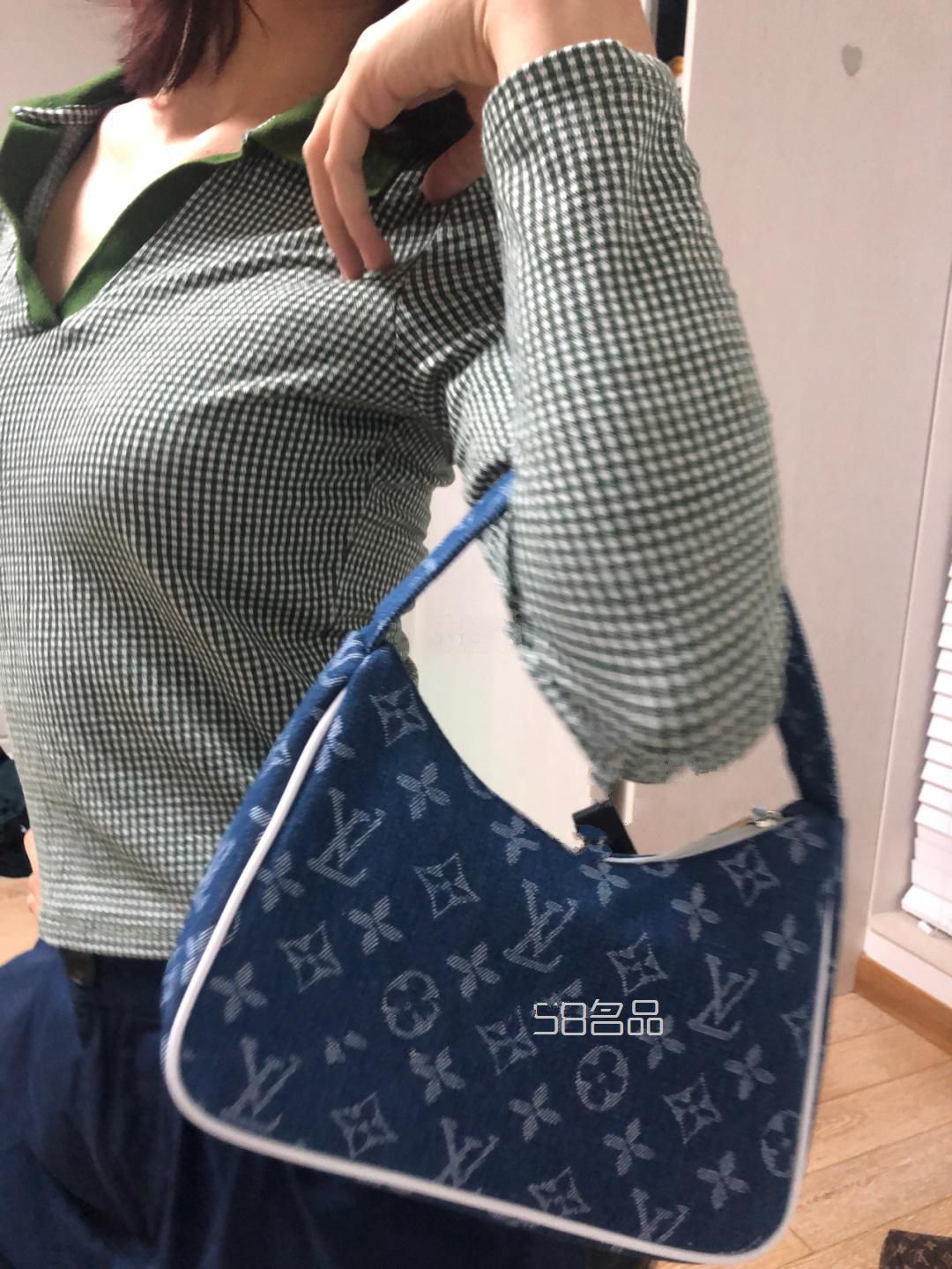 美哭！甜酷辣妹必備LV老花hobo包平價(jià)替代,lv限量版女包_3