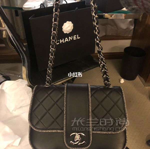 香奈兒早春款。 本來只打算去hk買婚包的結(jié)果上身試效果又無法自拔了_1