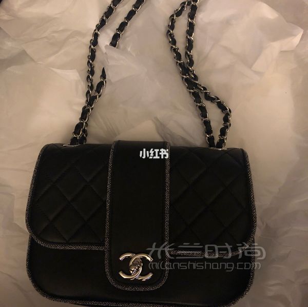 香奈兒早春款。 本來只打算去hk買婚包的結(jié)果上身試效果又無法自拔了_5