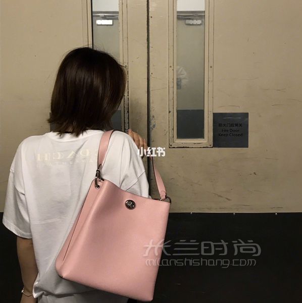 Coach Charlie 水桶包 我的媽也太好看了吧！_9