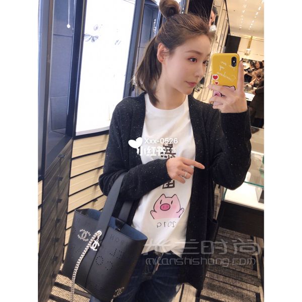 Chanel香奈兒水桶包 19春夏設(shè)計感爆棚 誠意滿滿的水桶包_9