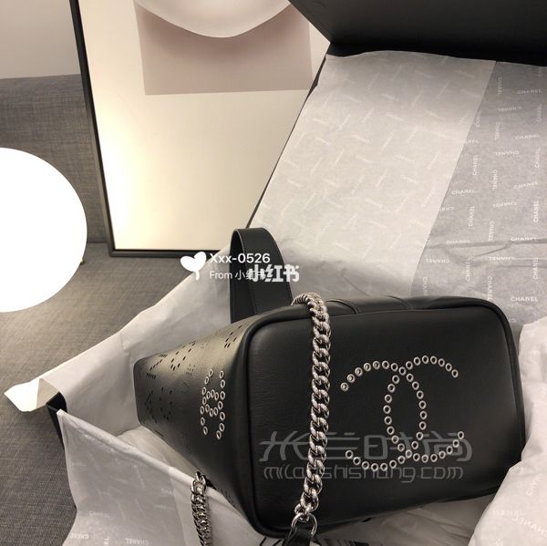 Chanel香奈兒水桶包 19春夏設(shè)計感爆棚 誠意滿滿的水桶包_5