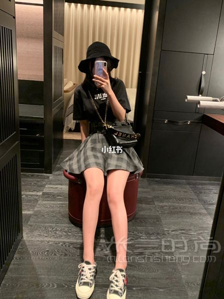 Gabrielle Chanel 鱷魚壓紋小號(hào)流浪包_3