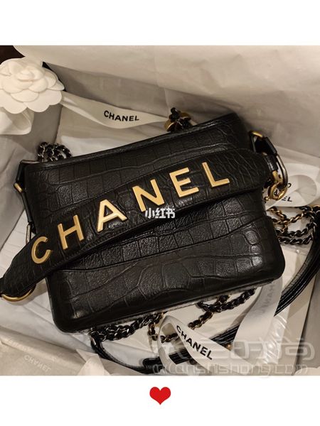 Gabrielle Chanel 鱷魚壓紋小號(hào)流浪包_4