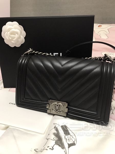 香奈兒chanel leboy中號(hào)牛皮斜條紋山形紋_4