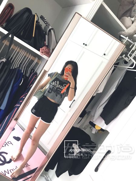 香奈兒Leboy 薄荷金扣綠 前段時(shí)間去新加坡玩的時(shí)候買的 本來(lái)沒(méi)計(jì)劃買包包的_8