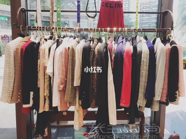 深圳  一家貓咪當?shù)觊L的中古店（超多Chanel_7