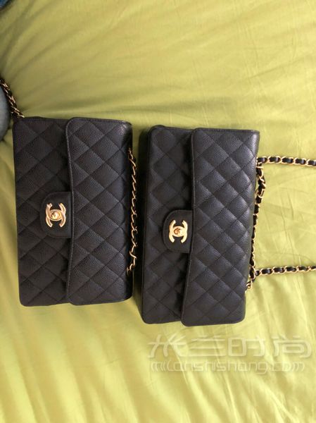 香奈兒包c(diǎn)f 黑金 小號(hào)和中號(hào)的對(duì)比大小照片_5