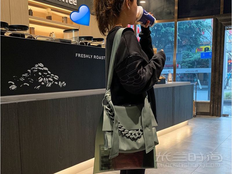 2019小CK新款包包兩層拆開(kāi)雙用 果凍袋一層皮質(zhì)一層）_6