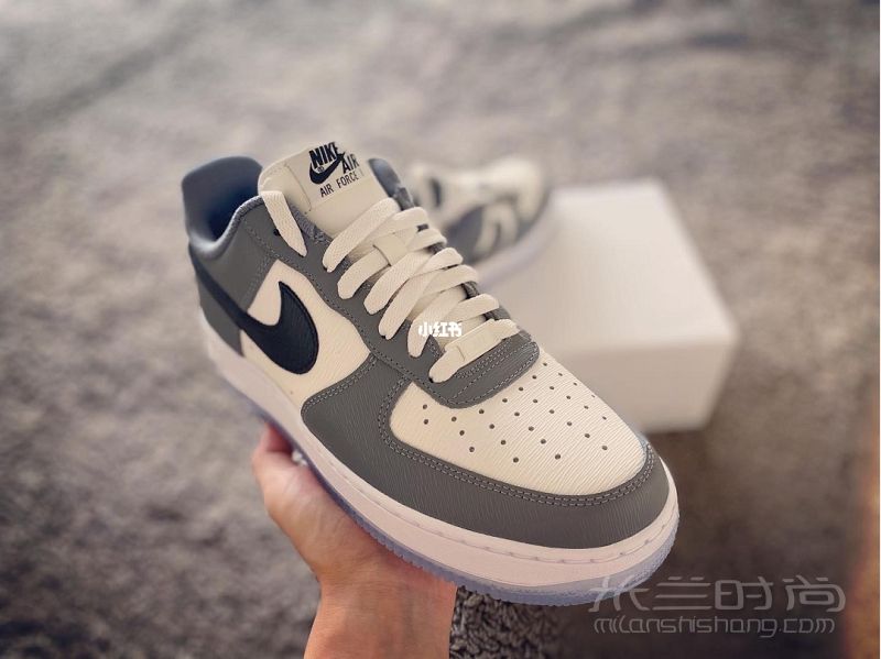 美國官網(wǎng)NIKE ID定制 高級灰耐克怎么樣_4