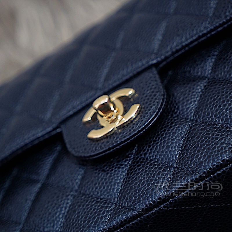 Chanel CF和香奈兒 2.55小號(hào)黑金對(duì)比 法國(guó)自由行_5