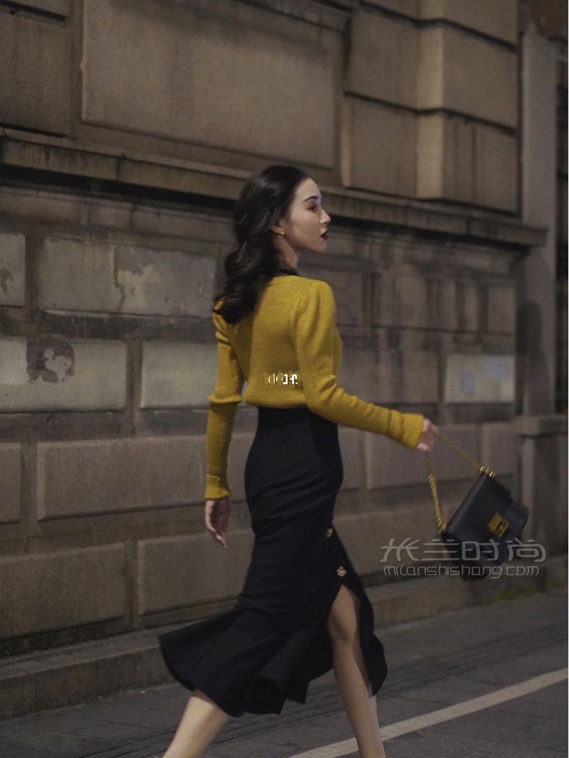 曼徹斯特黑夜 復古優(yōu)雅穿搭_5