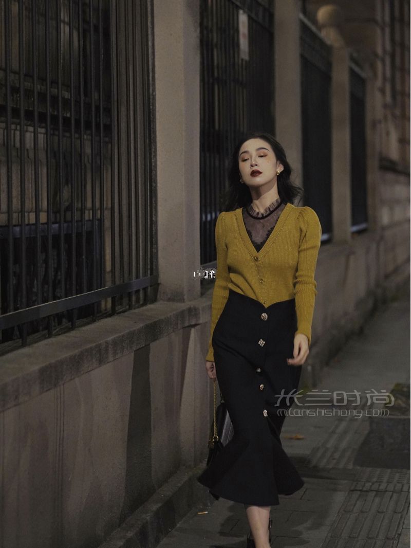 曼徹斯特黑夜 復古優(yōu)雅穿搭_3
