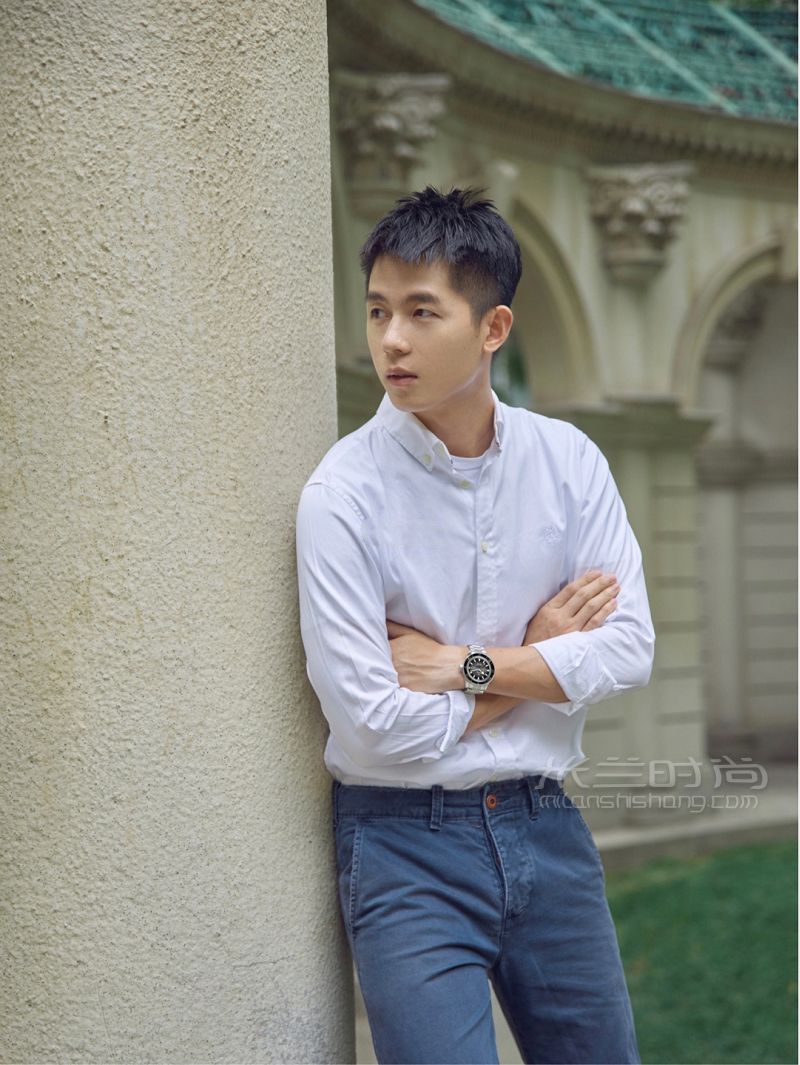 男生通勤Look 簡約穿搭氣質(zhì)擔(dān)當(dāng)交給手表_3