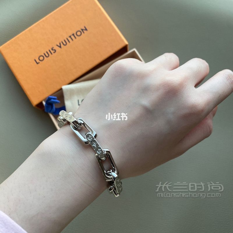 Lv時(shí)尚首飾 Lv中好看不貴的手鏈?zhǔn)汁h(huán)項(xiàng)鏈_5