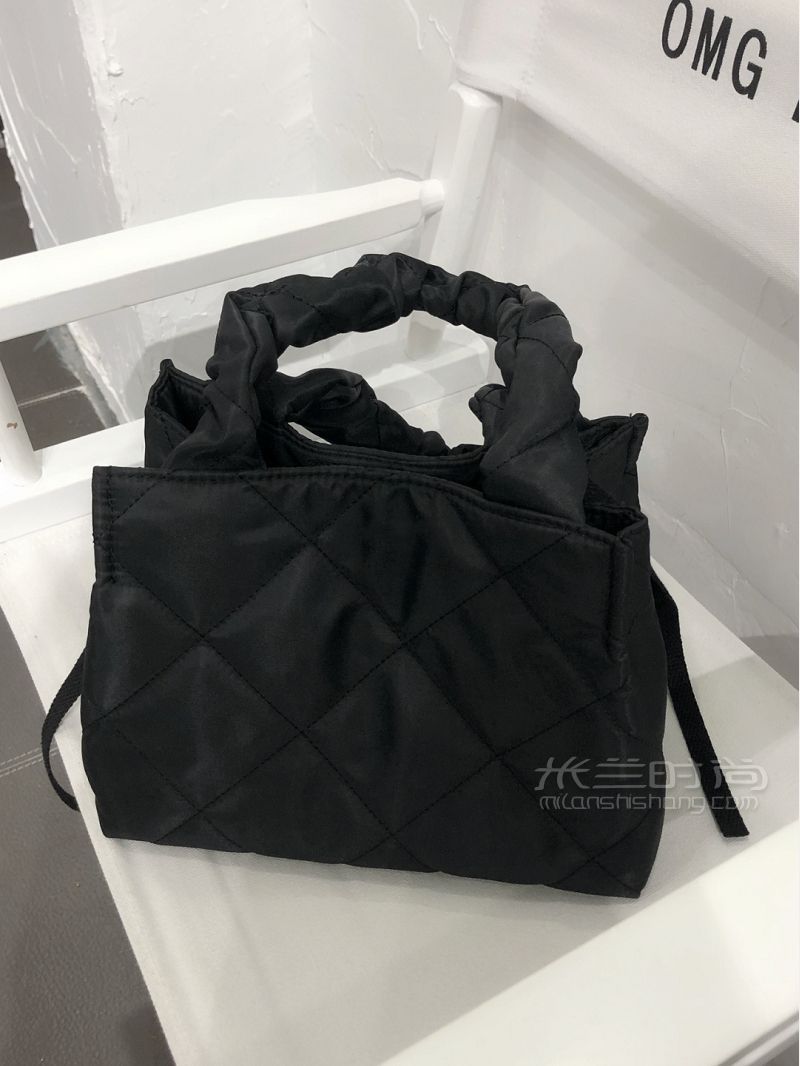 30+的菱格夾棉小黑包_4