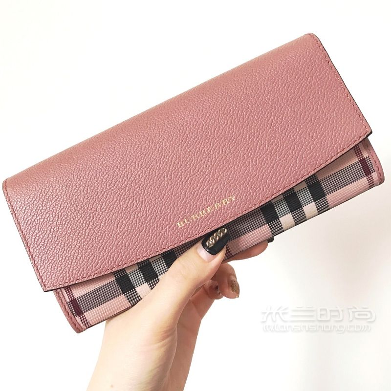 Burberry粉色長款格紋錢包 少女心爆棚錢包_1