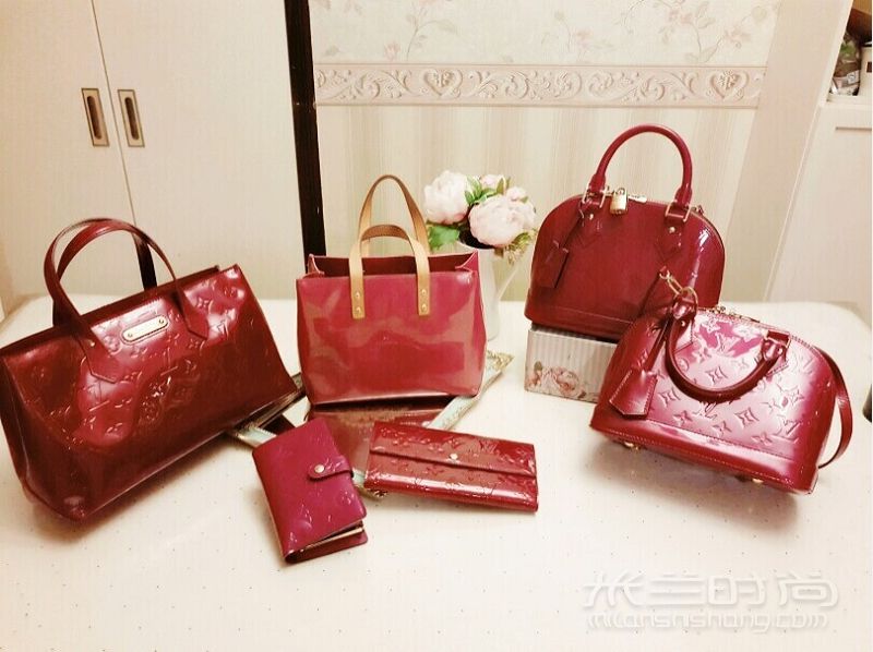 LV漆皮包包“大會師” 漆皮包蘋果紅_1