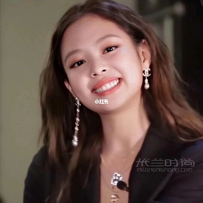 再一次入了手Jennie同款香奈兒耳環(huán)！絕美！_1