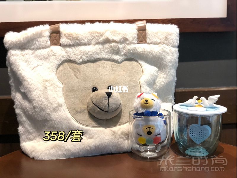 星巴克2020圣誕福袋預(yù)售來(lái)襲 三款單肩包真是可愛(ài)極了 手感巨好 特別順滑-福_6