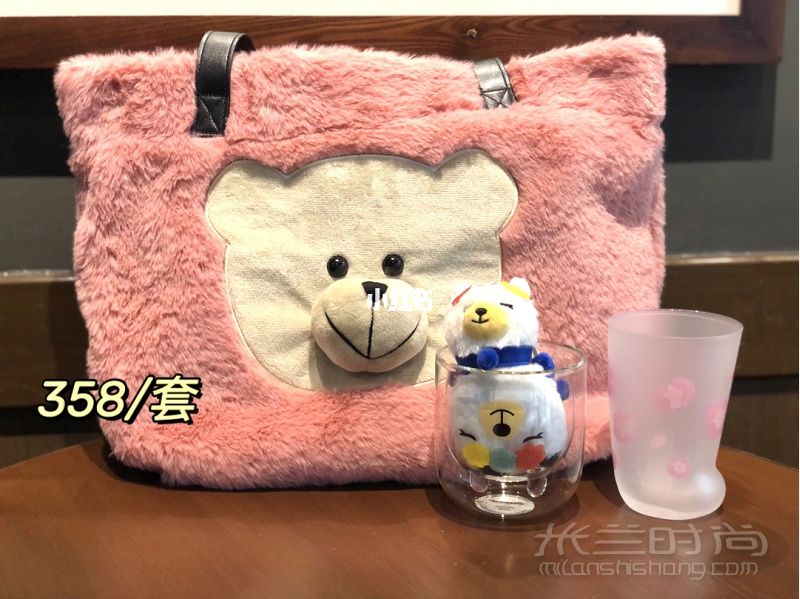 星巴克2020圣誕福袋預(yù)售來(lái)襲 三款單肩包真是可愛(ài)極了 手感巨好 特別順滑-福_2