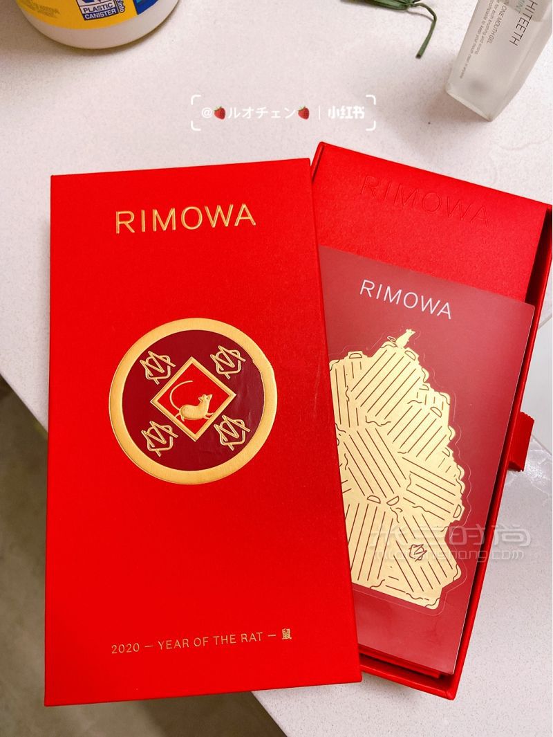 買到啦易烊千璽代言限量冰川藍rimowa拉桿箱_4