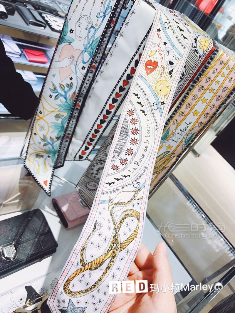 Dior塔羅牌系列twilly Chanel郵差包-香奈兒怎么樣_5