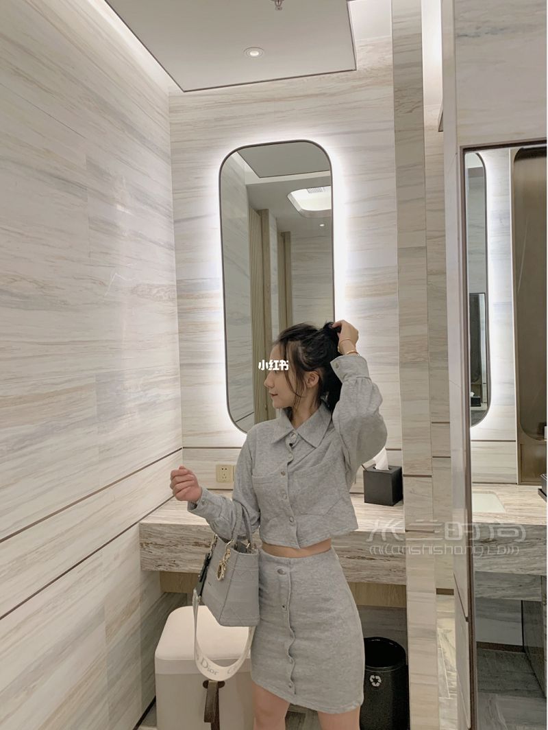 Dior2020灰色帆布戴妃包怎么樣？掉入大象灰陷阱_7