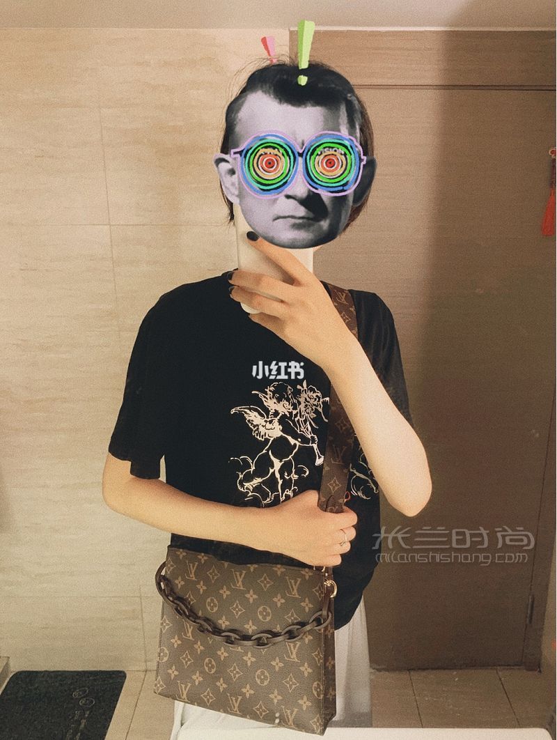 LV官網26號洗漱包10天到家！洗漱包改造！_5